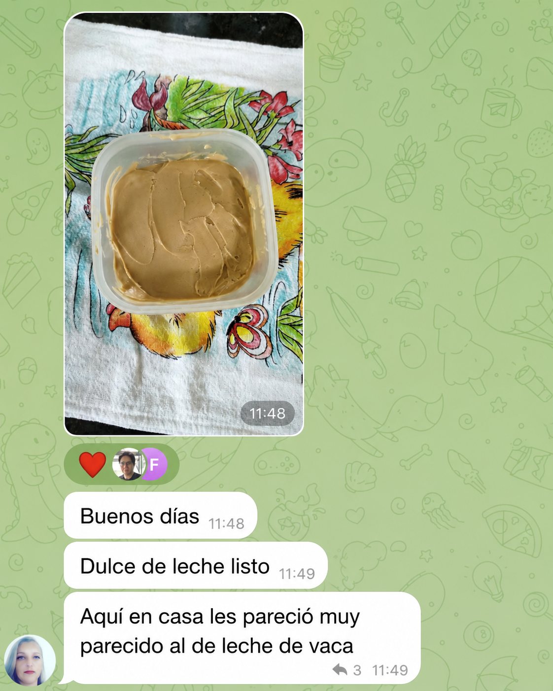 Captura de WhatsApp de una alumna: dulce de leche listo, comentando que en casa les pareció muy parecido al de leche de vaca